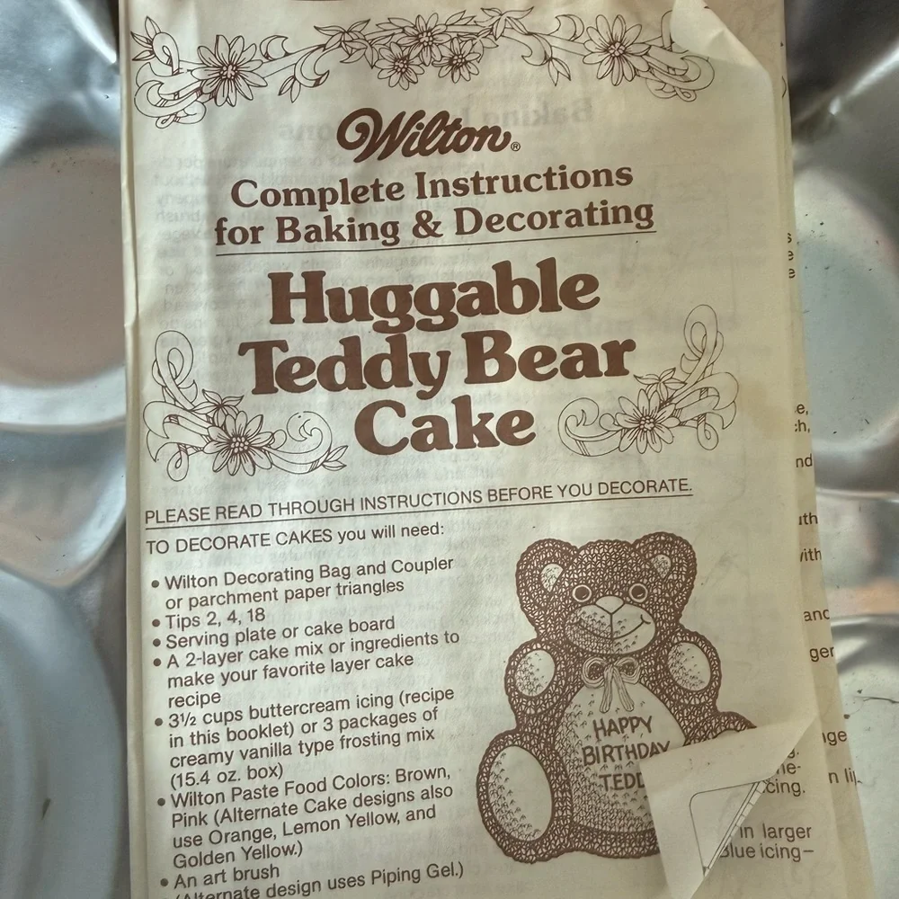 Wilton 1982 Huggable Teddy Bear Cake Pan w/ Original Inserts & Instructions